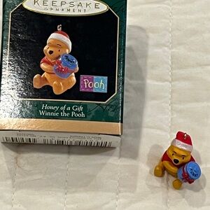 Hallmark 1997 Honey of a Gift Pooh Miniature Keepsake Ornament